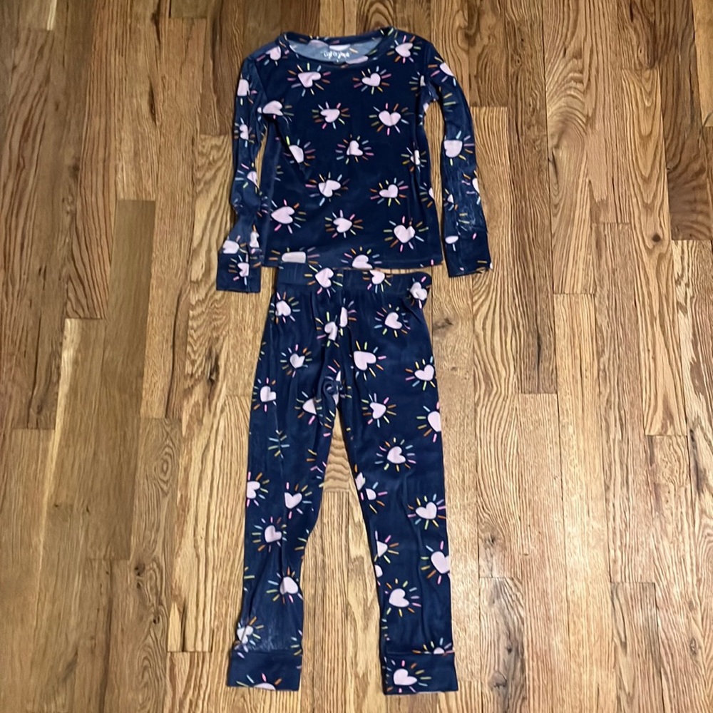 Cat & Jack cozy fleece navy girls pajamas, size 4, hearts and rainbow colors